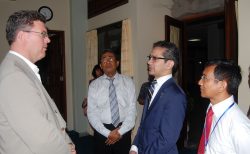 Prof. Reilly meets Indonesian Foreign Minister Dr Marty Natalegawa Image credit CDI